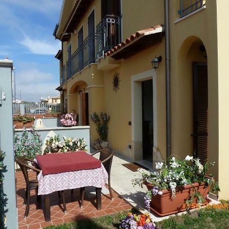 Emozioni D'Estate Acomodação com café da manhã Pula Exterior foto