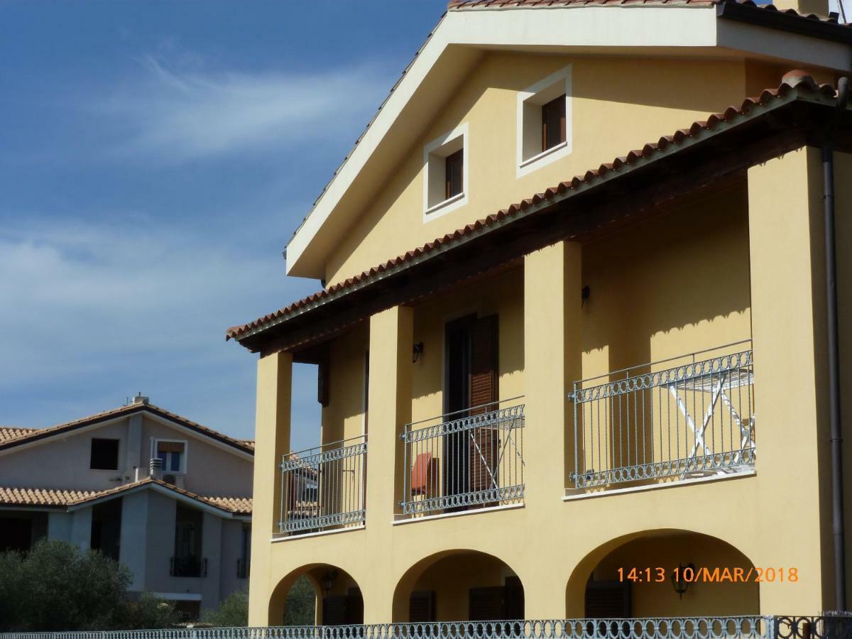 Emozioni D'Estate Acomodação com café da manhã Pula Exterior foto